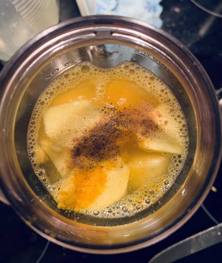 Zutaten für den Ingwershot mit Zitrone und Orange vor dem Mixen Zutaten Ingwershot vor dem Mixen