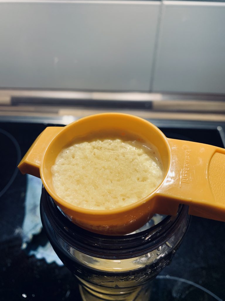 Aussieben der Ingwerfasern