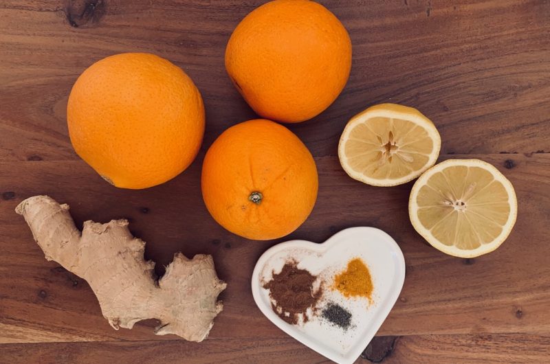 Ingwershot mit Zitrone und Orange