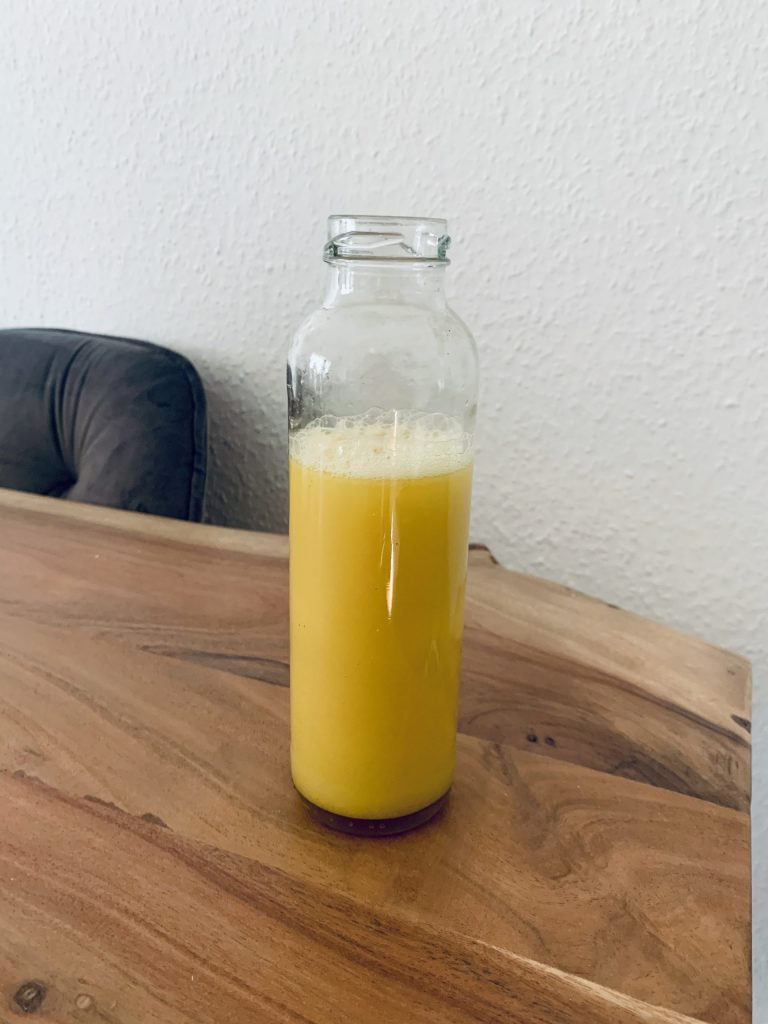 Fertiger Ingwershot mit Zitrone und Orange