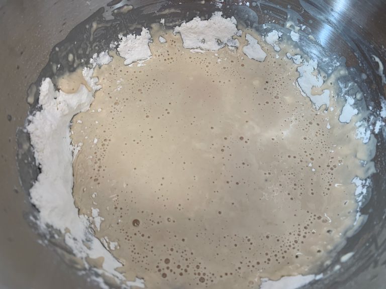 Super fluffige Burger Buns - schwarz-weiß - Aktive Hefe