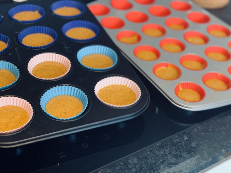 Kürbis & Kaffee Cupcakes - Eingefüllt