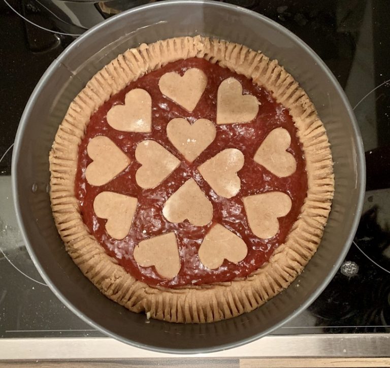Verzierte Linzer Torte Verzierte Linzer Torte