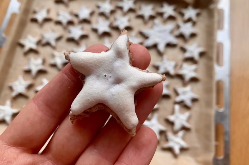 Saftige Zimtsterne aus vier Zutaten