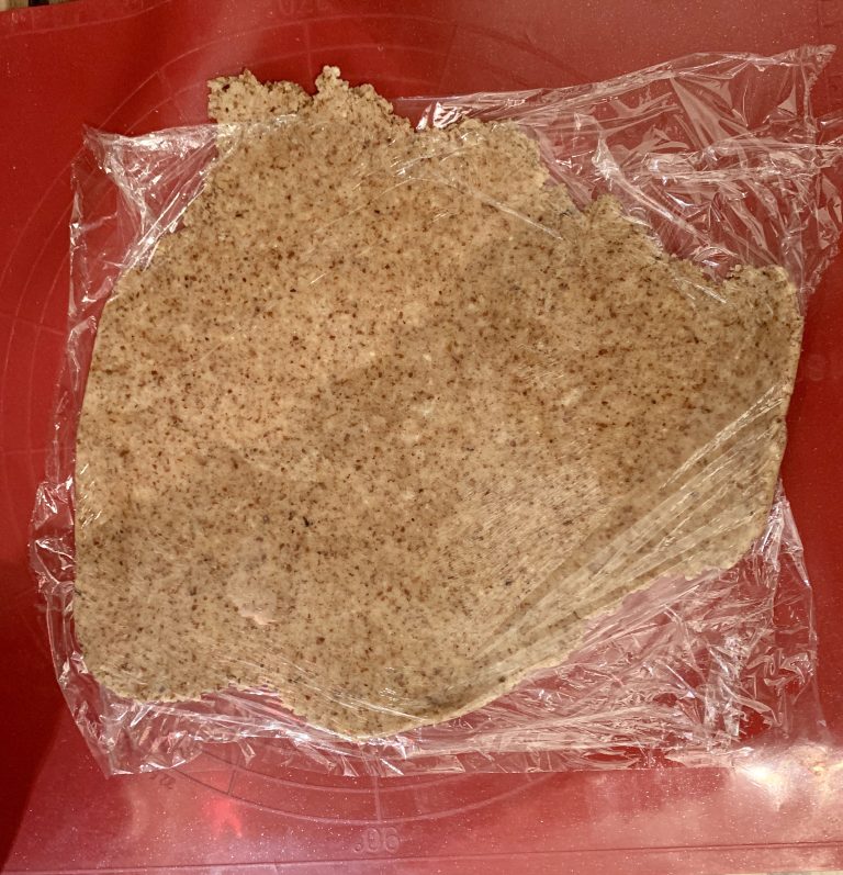 Ausgerollter Zimtsterneteig Ausgerollter Zimtsterneteig