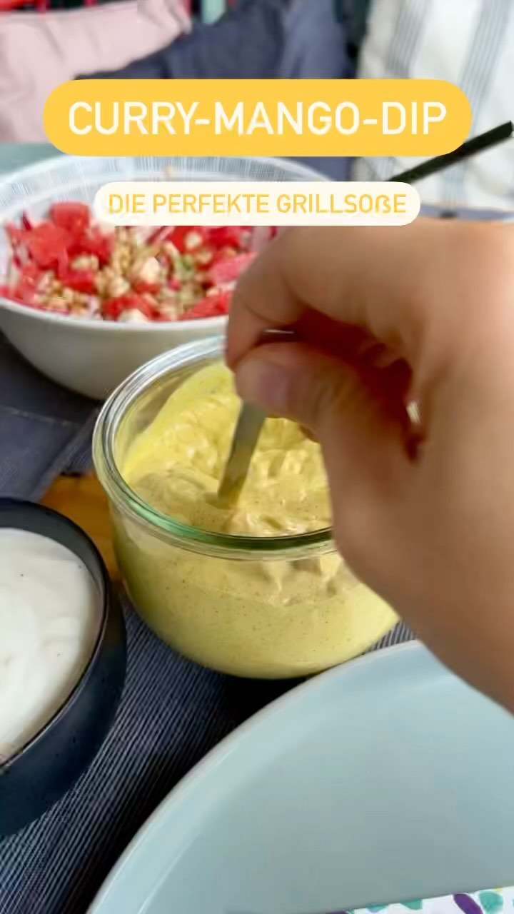 Schwäbischer Apfelkuchen mit Mandeln und Rosinen - Take a bite or two Schwäbischer Apfelkuchen mit Mandeln und Rosinen - Take a bite or two