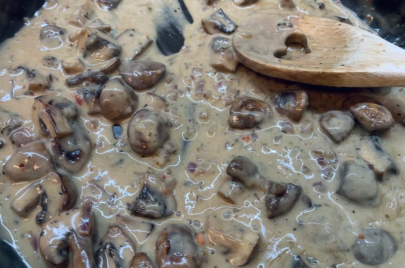 Würzige Champignon-Pfeffer-Sahne Soße