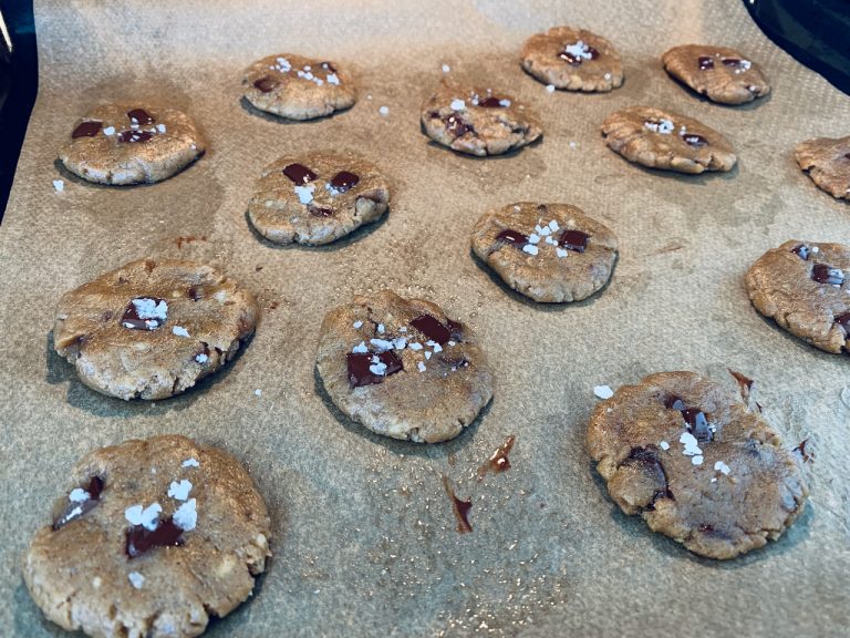 Everyday-Schoko-Meersalz-Cookies-mit-Nusskrokant-5-1 Everyday-Schoko-Meersalz-Cookies-mit-Nusskrokant-5-1