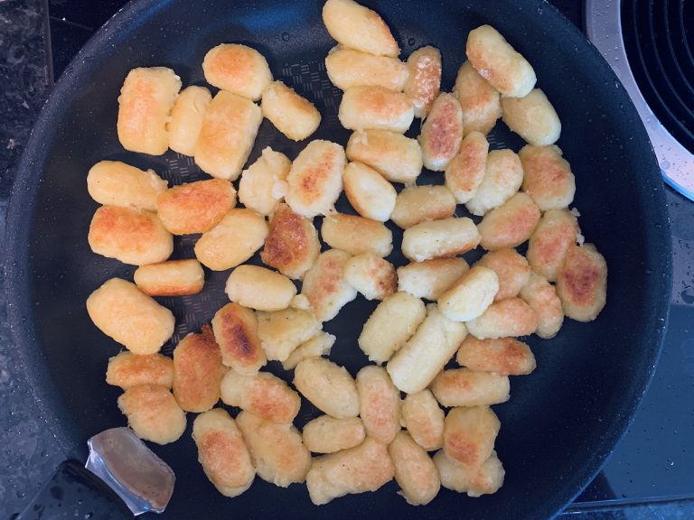 Fluffige Kartoffelgnocchi ohne Mehl - Grundrezept - 16
