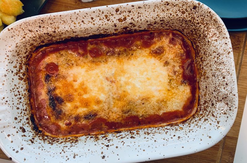 Tomate-Mozzarella Soße aus dem Backofen - in 3 Schritten
