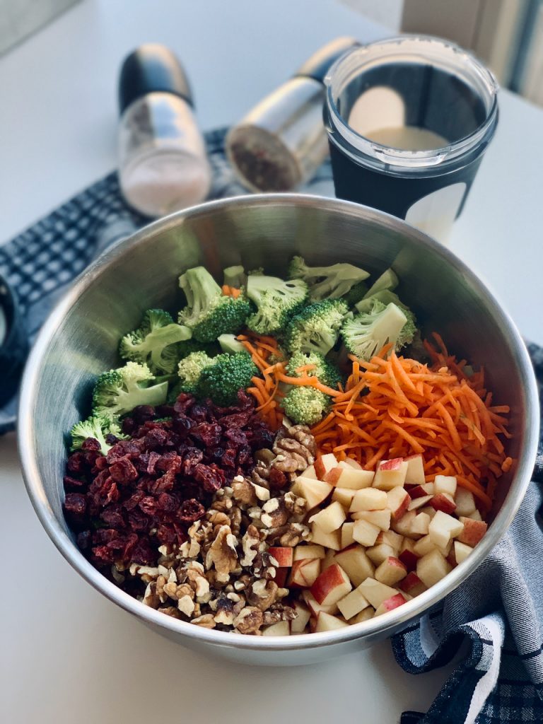 Brokkoli-Apfel-Salat mit Joghurtdressing - 4