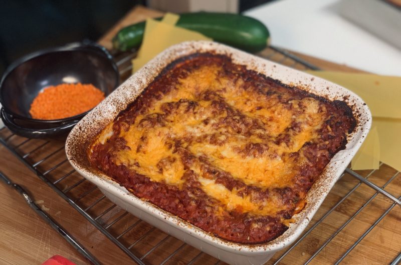 Vegane low-carb Lasagne mit roten Linsen