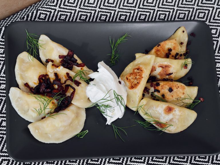 Varenyky gefüllt mit Kartoffeln und Zwiebeln - 25