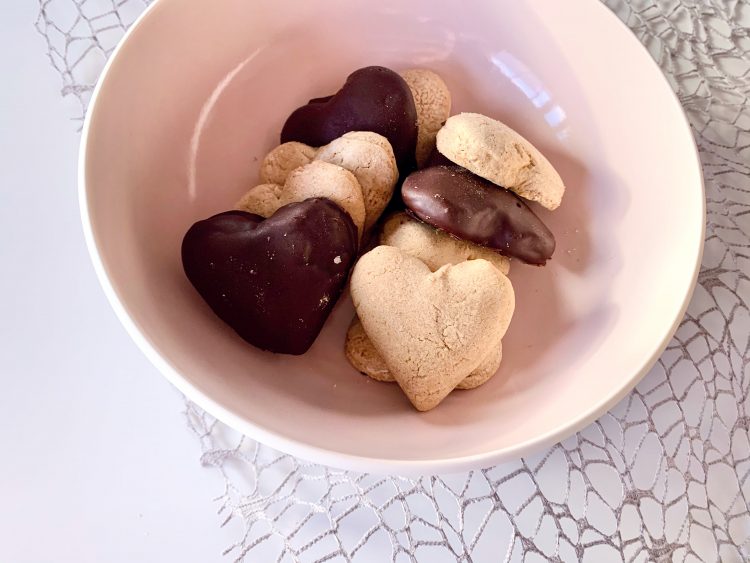 Glutenfreie gefüllte Lebkuchenherzen - 10