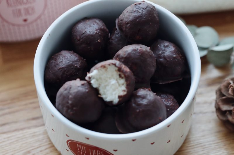 Weihnachtliche Bounty-Plätzchen