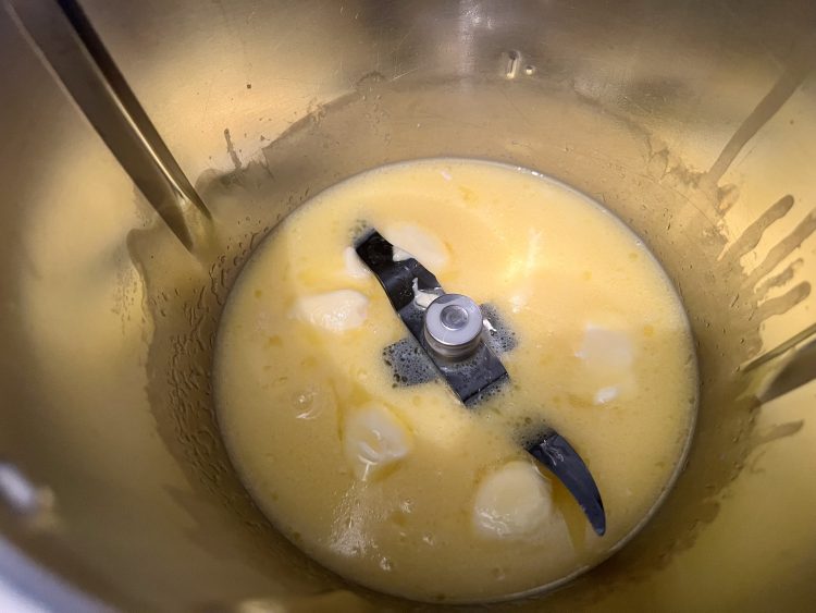 Milch-Butter-Hefe-Gemisch