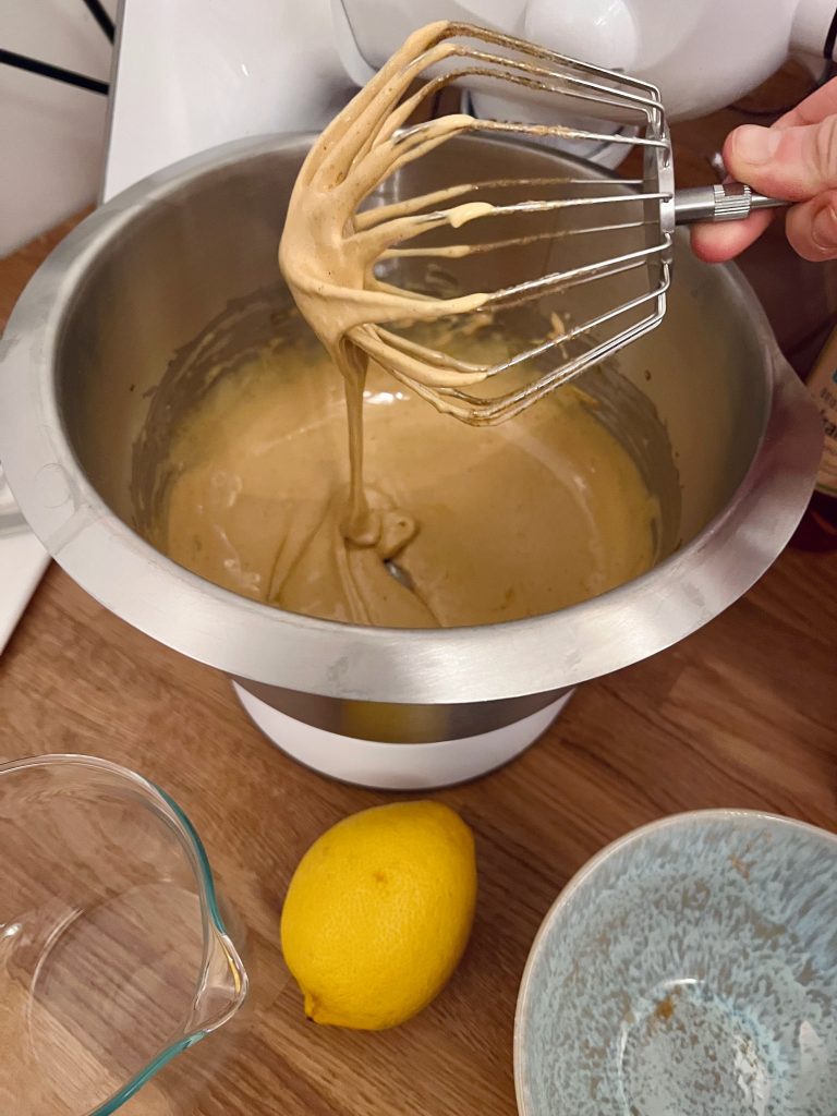 Luftig-leichter und glutenfreier Zitronen-Mandelkuchen - 1 Luftig-leichter und glutenfreier Zitronen-Mandelkuchen - 1