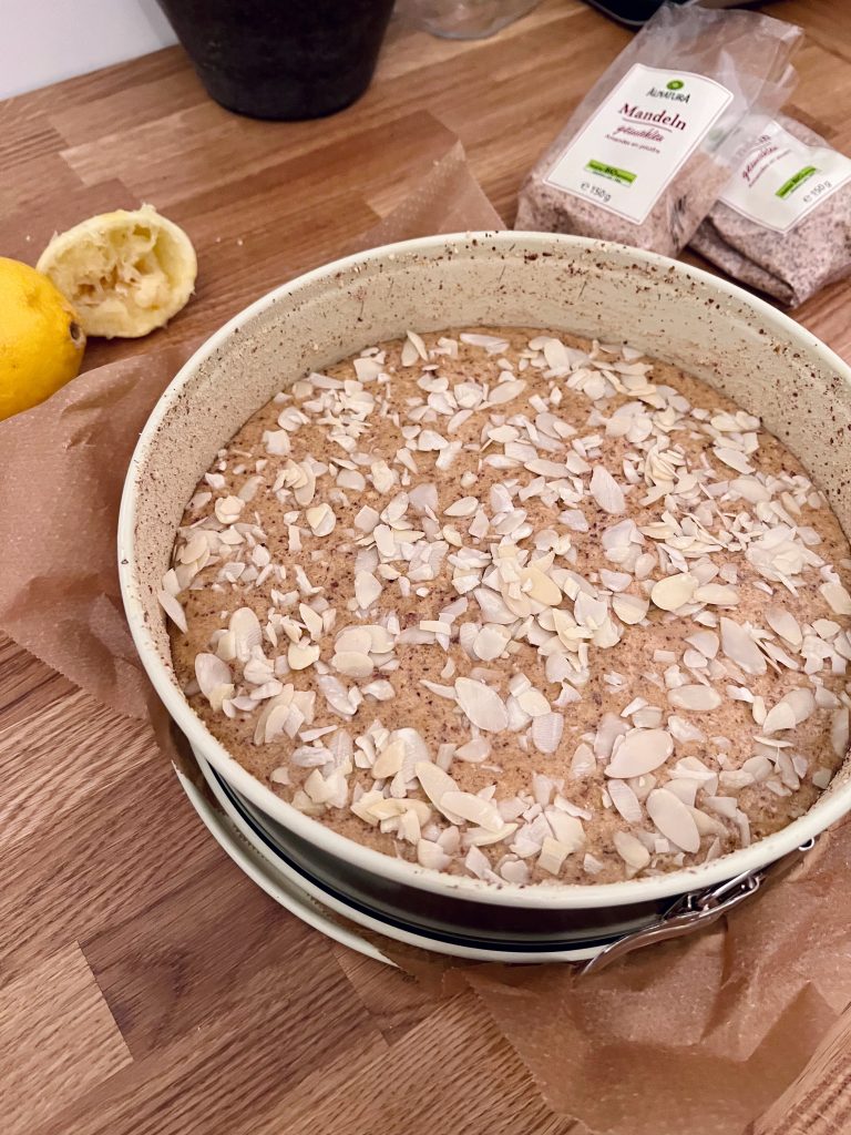 Luftig-leichter und glutenfreier Zitronen-Mandelkuchen - 12 Luftig-leichter und glutenfreier Zitronen-Mandelkuchen - 12