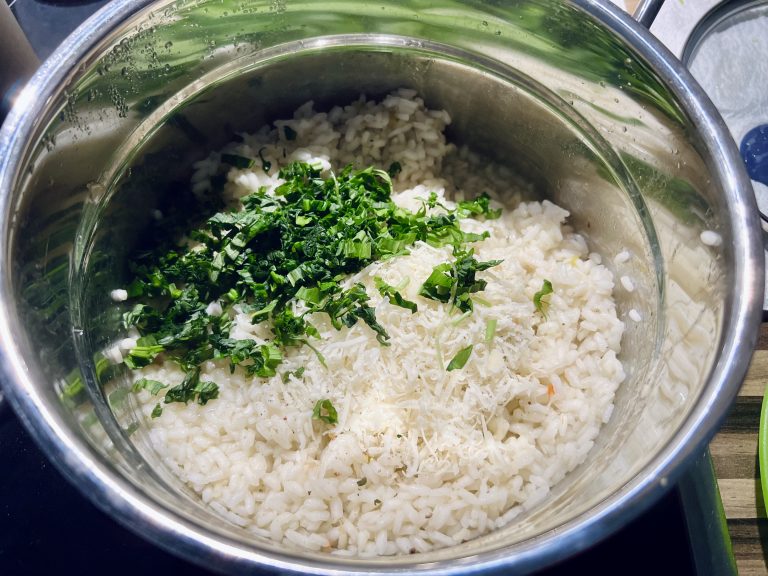 Restliche Zutaten ergänzen Restliche Zutaten ergänzen