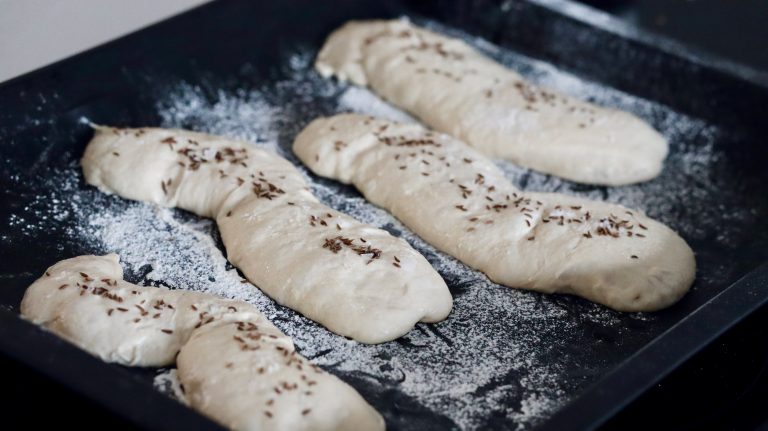 Knusprig und fluffige Dinkel-Seelen mit Kümmel - 7 Knusprig und fluffige Dinkel-Seelen mit Kümmel - 7
