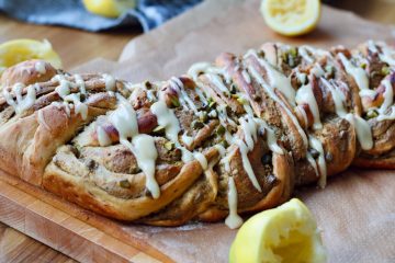 Sommerlicher Pistazien-Hefezopf mit Lemon Curd - 17