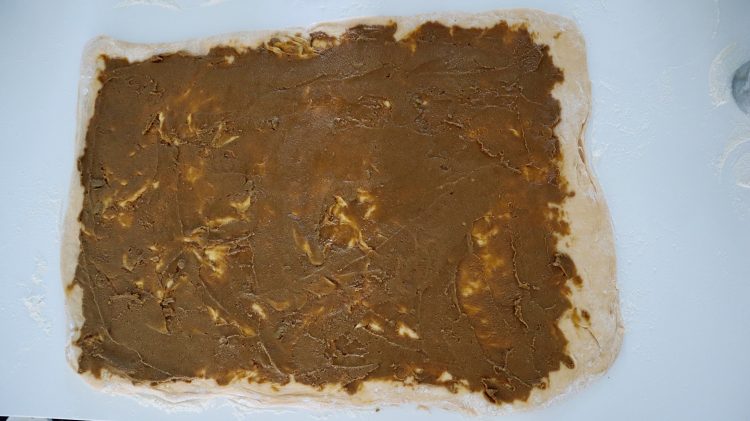 Sommerlicher Pistazien-Hefezopf mit Lemon Curd - 2