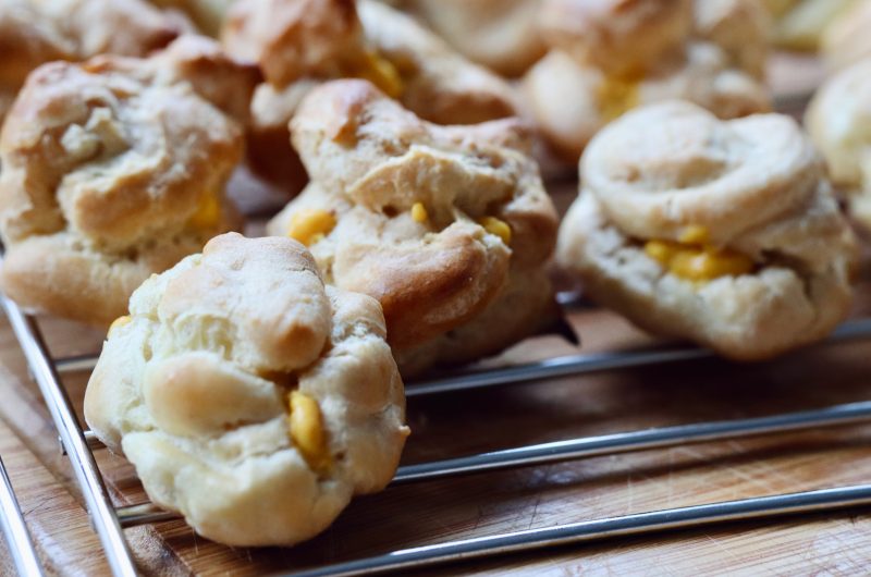 Pumpkin-Spiced Windbeutel für warme Herbsttage