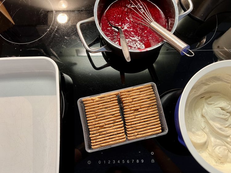 Alles fertig zum Tiramisu Schichten Alles fertig zum Tiramisu Schichten