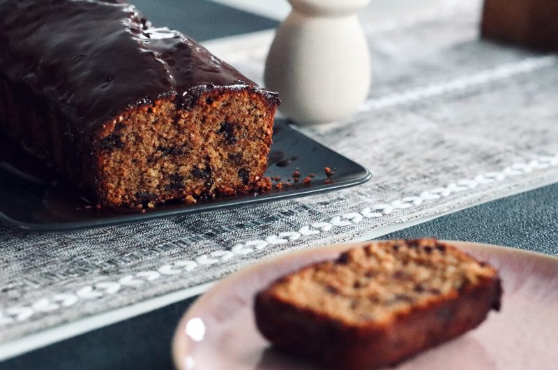 Saftiger Schoko-Nusskuchen mit Apfel