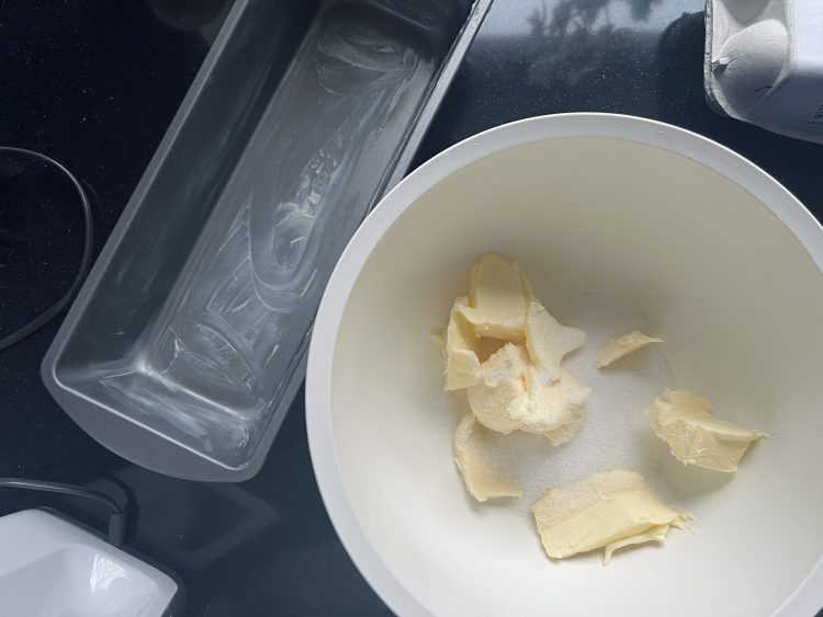 Kastenform einfetten Kastenform einfetten