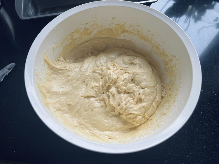 Teig verrühren, aber nicht zu lange Teig verrühren, aber nicht zu lange